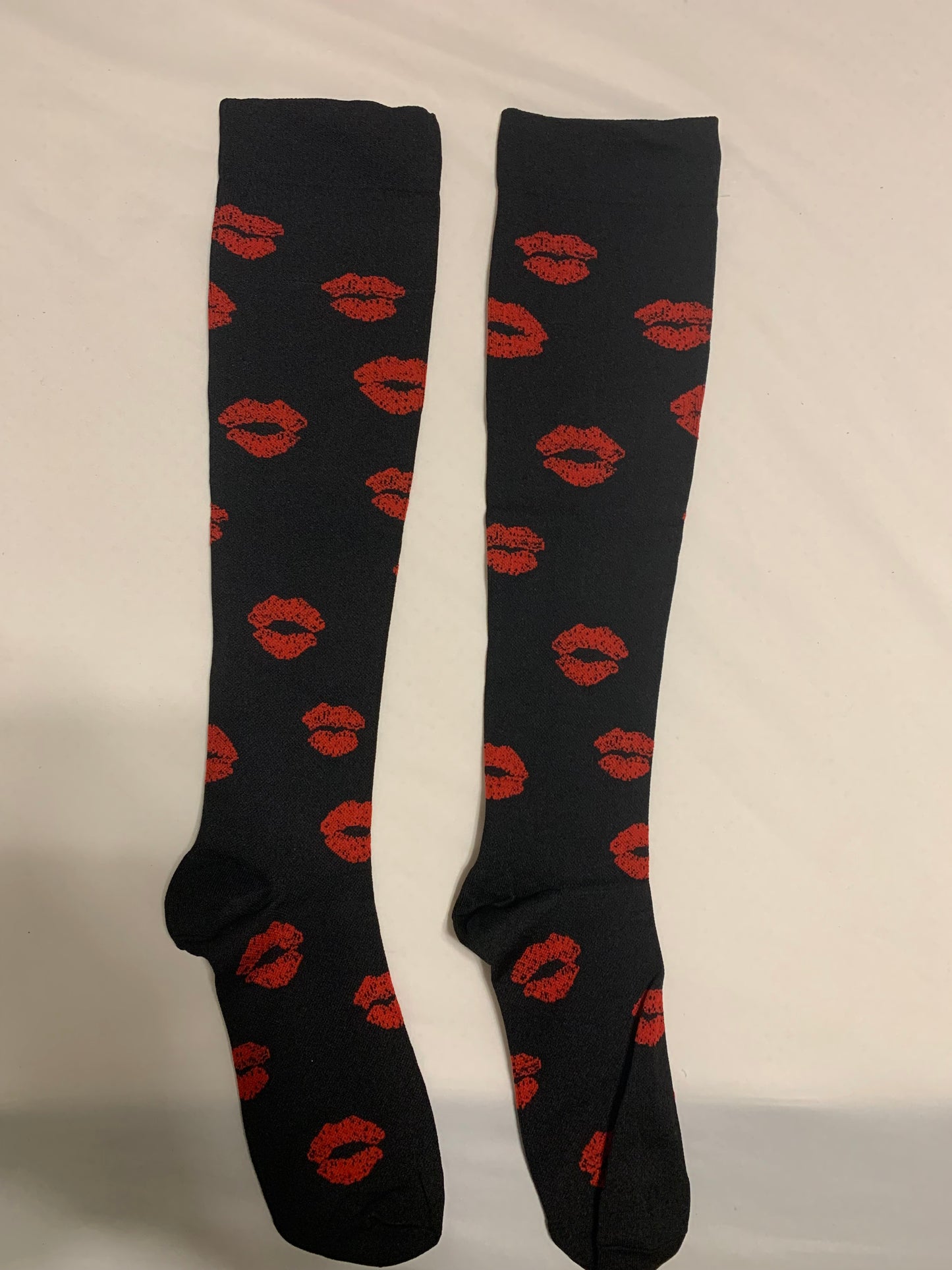 Red Lips Closed Toe Light Compression Stockings